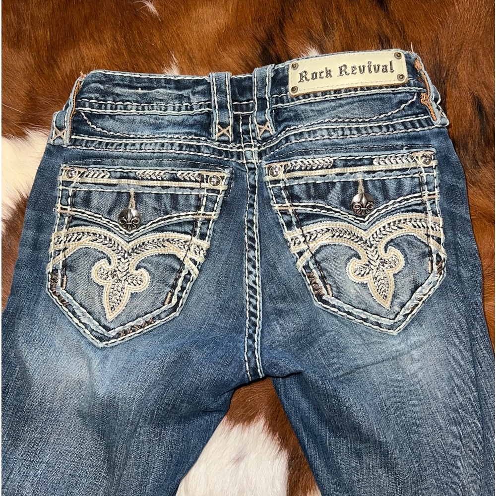 Rock revival skinny, mid rise jeans
